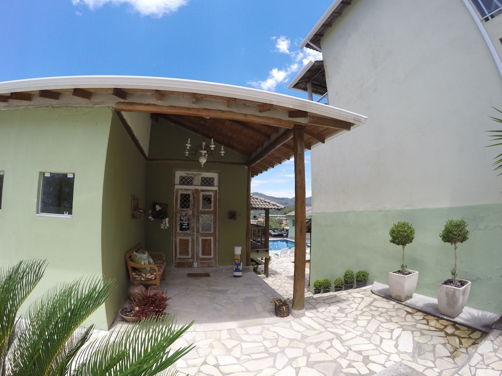 Pousada Penedo House