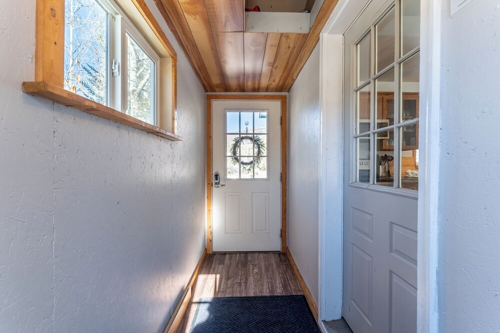 345 Rainbow Court