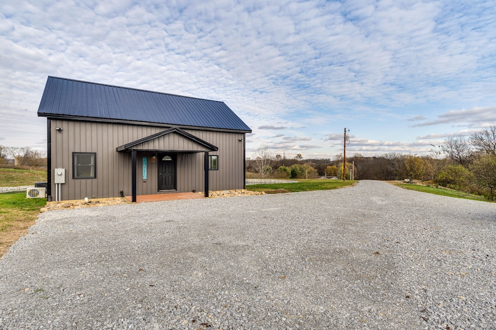 Exquisite Hagerstown Home With Deck & Gazebo! view 3
