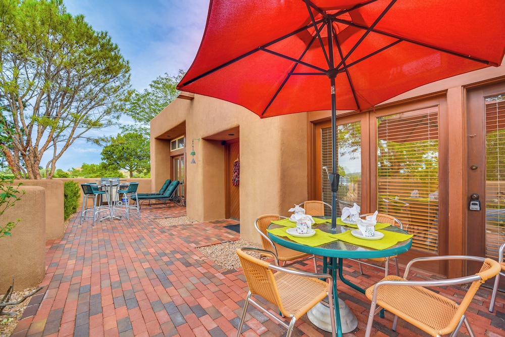'casa Jemez' Luxury Santa Fe Escape w/ Mtn Views