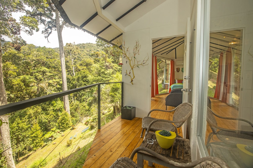Dantica Cloud Forest Lodge