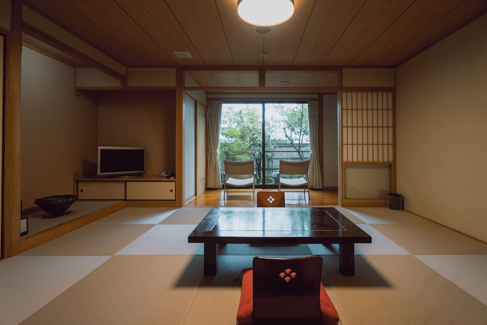 Hakusui Onsen Takenokura Sansou