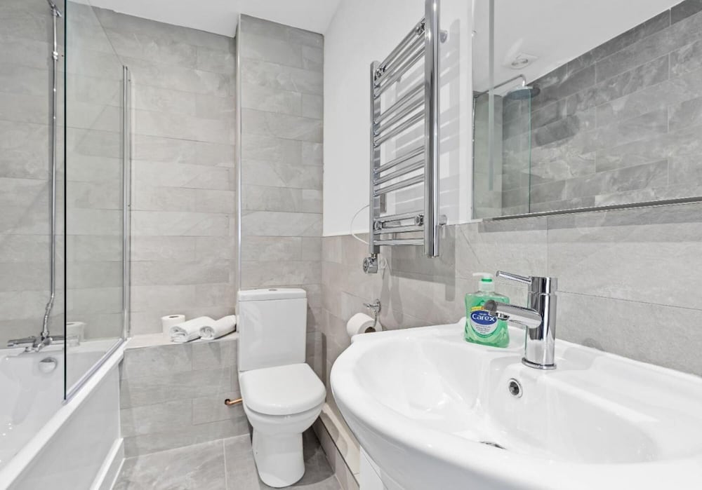 Right On Bright On Apartment 1C - City Centre Luxury Apartments view 4