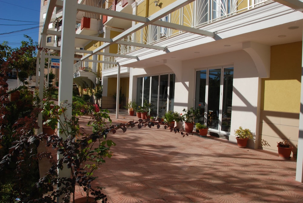 Sunrise Luxury Apartments