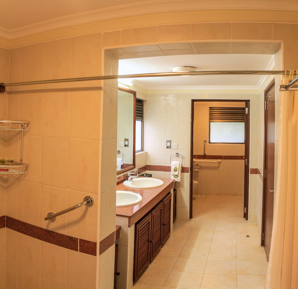 Mweya Safari Lodge