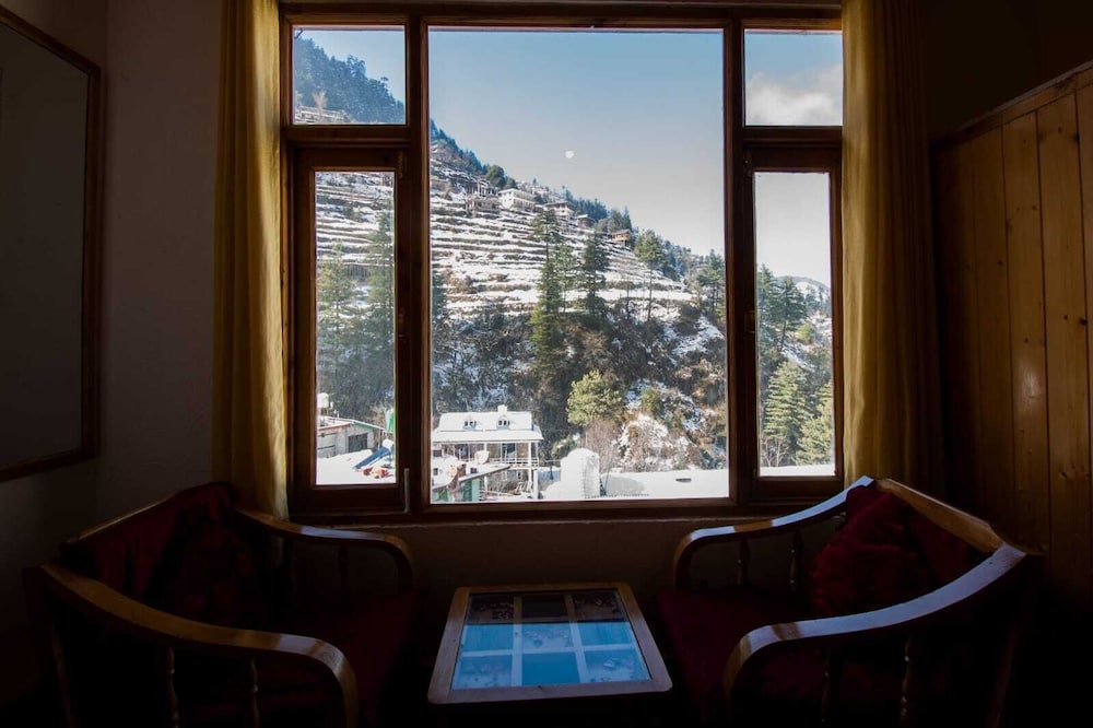 Crystal Mountain Jibhi