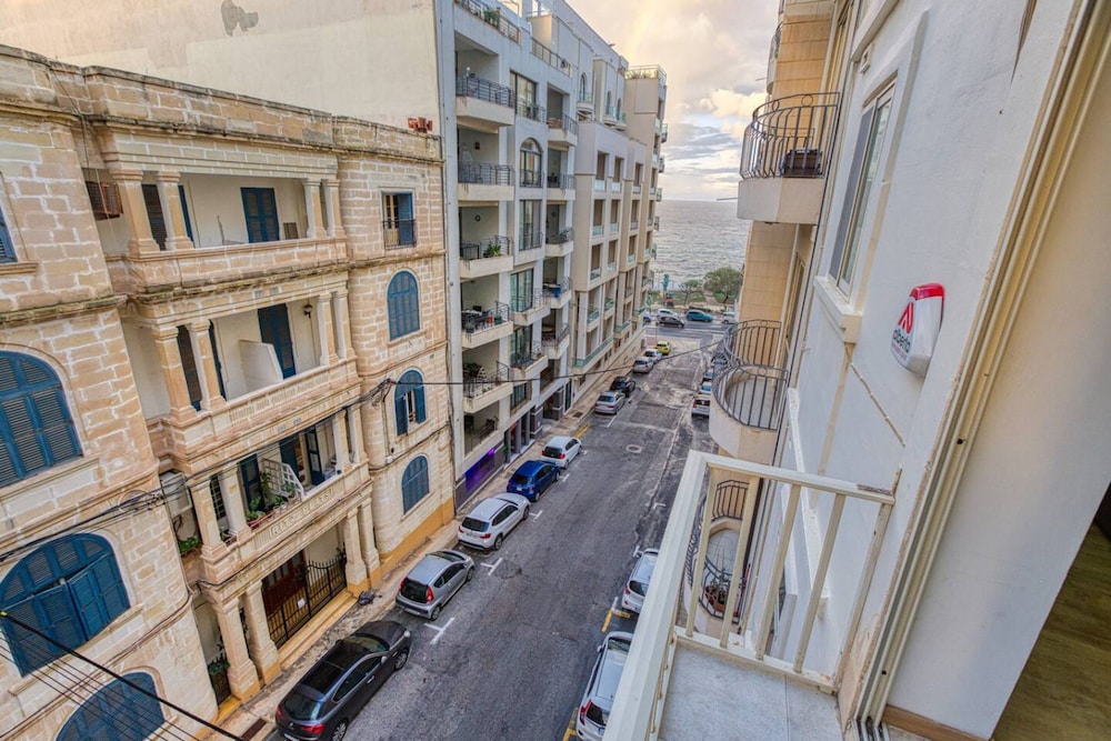 Benny s Seaside Escape Sliema