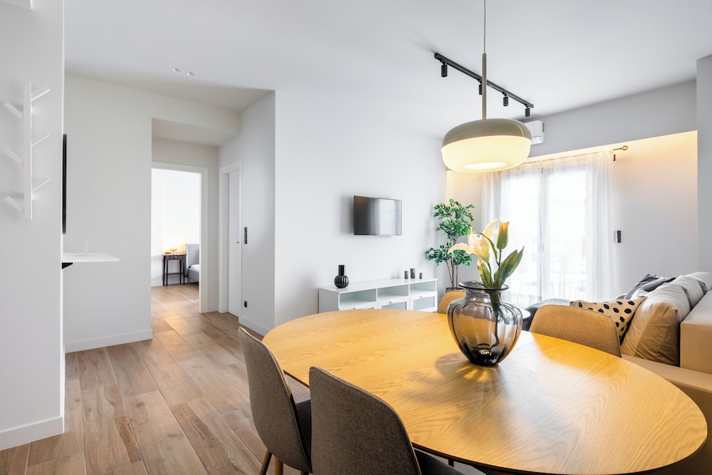 Nostalgia 1-Bedroom Apartment in Athens