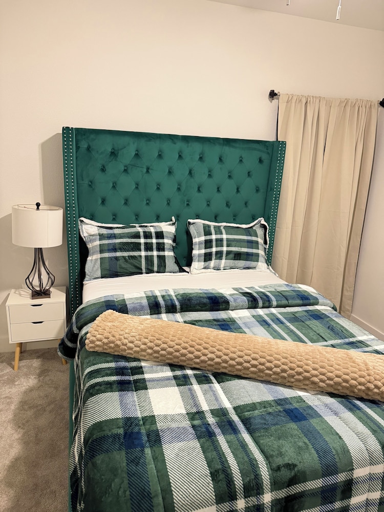 Luxury 3BR for Families Nurses and Group