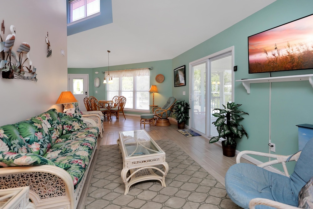 DeLight House