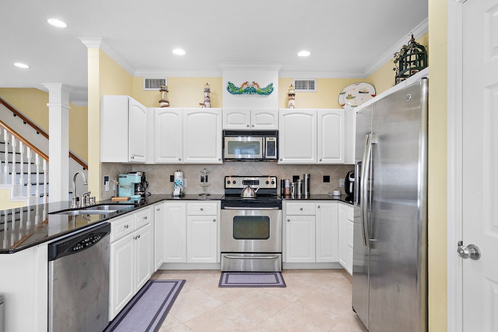 Starlight Oasis by Ryson Vacation Rentals