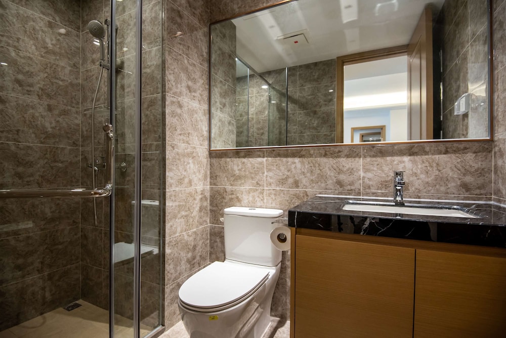 2BR R&F Phase2, CIQ R&F Mall, Free Parking