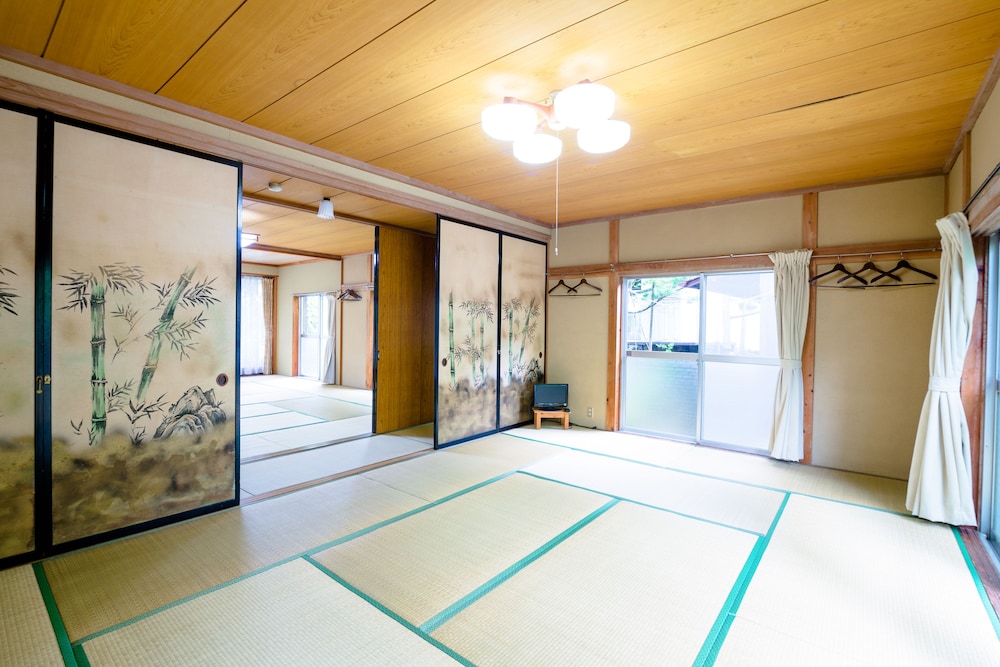 Minshuku Tsukimiya