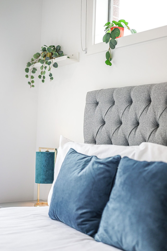 StayAU Fresh Modern 5BR Retreat Netflix in Berwick