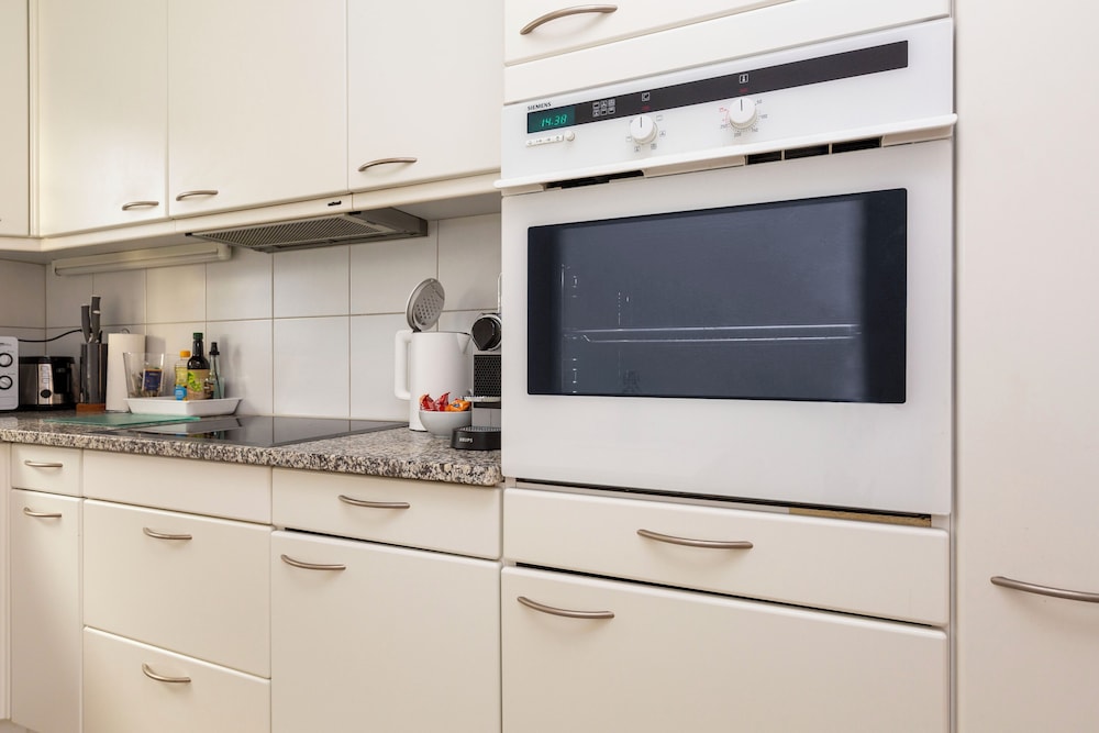 KAYA Zurich Stauffacher