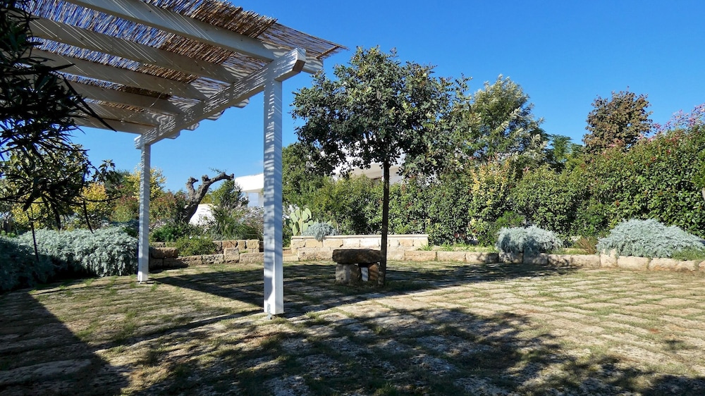Residenza Arcangela - 4 Alloggi con 2 Piscine Private nel Salento - Fino a 20 Posti Letto view 4