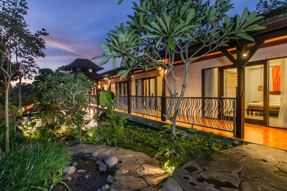 Villa Beji Mawang by GenuineHost
