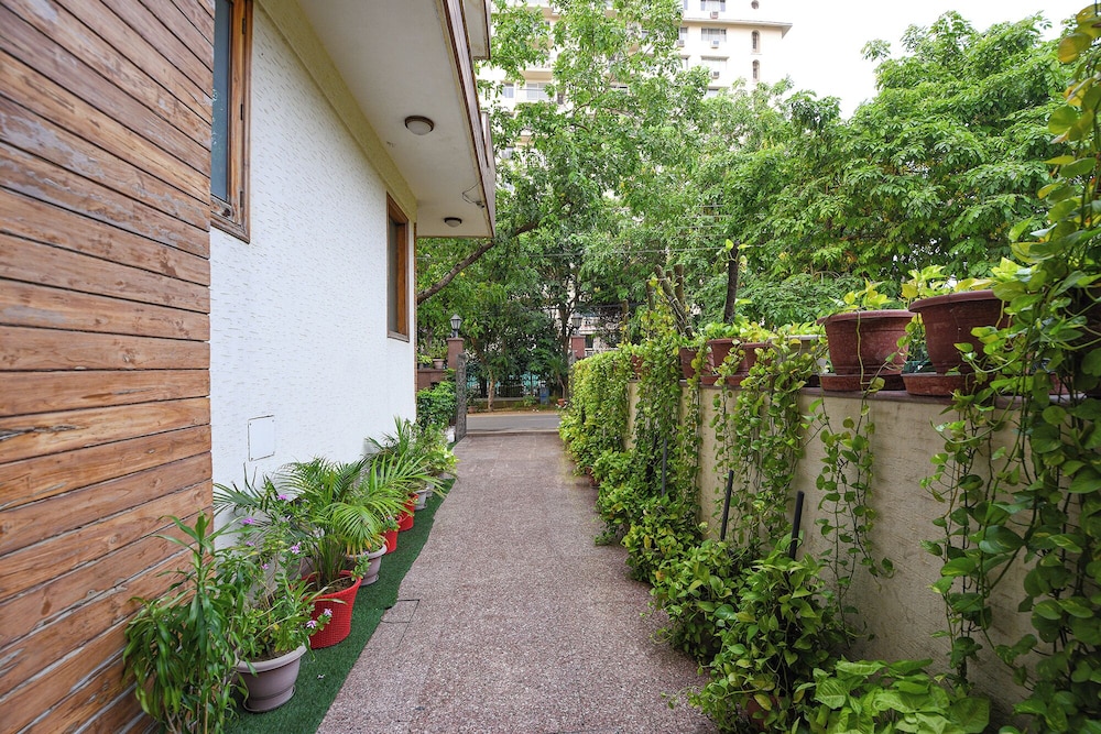 Fabhotel Akashneem