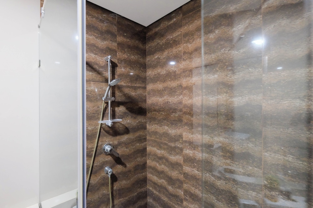 Boho Touch 2Br Apartment With Extra Room At Lucky Tower Residence