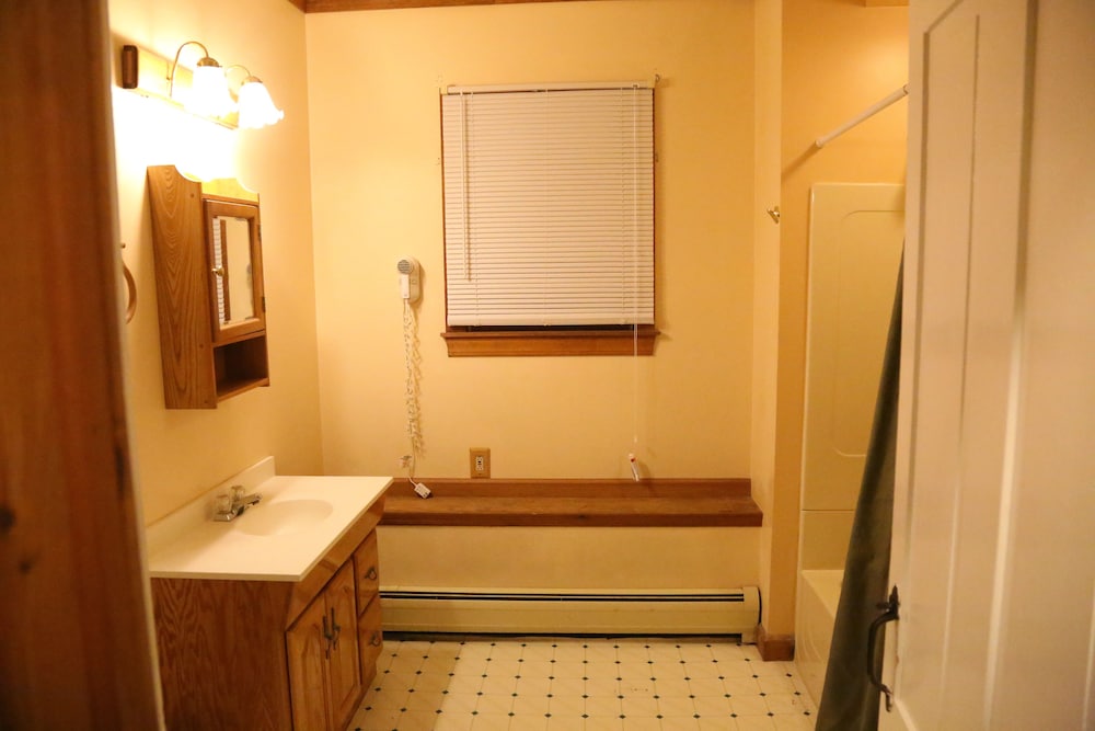 Plymouth Vacations - Salt Ash Inn - Property Image 94