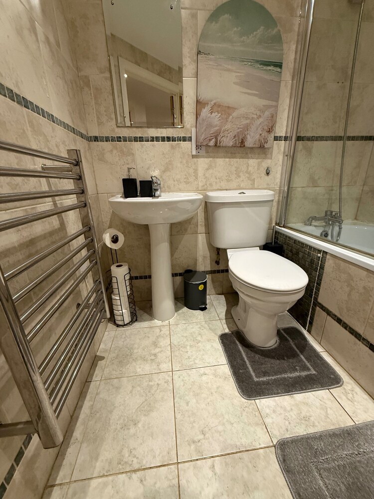 Guildford Court Apartment in Colchester