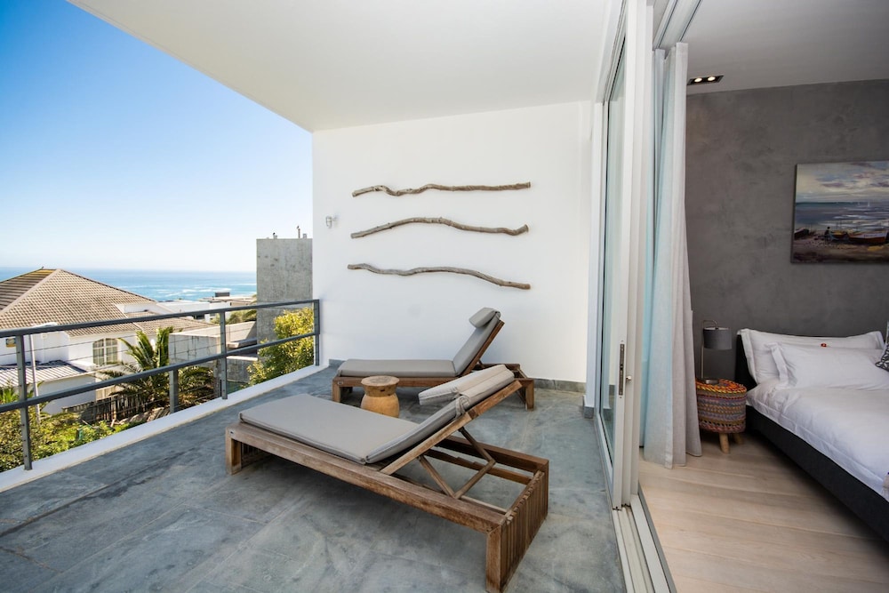 Ethereal 4bed Camps Bay Villa Atlantic Reflection