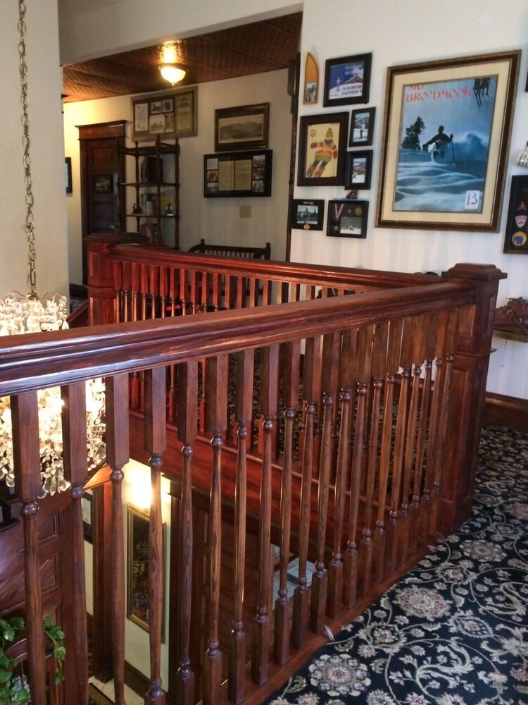 Spurs n Lace Bed & Breakfast Inn view 2
