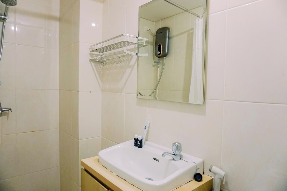 Cozy Designed And Comfy Studio Apartment At M-Town Residence view 3