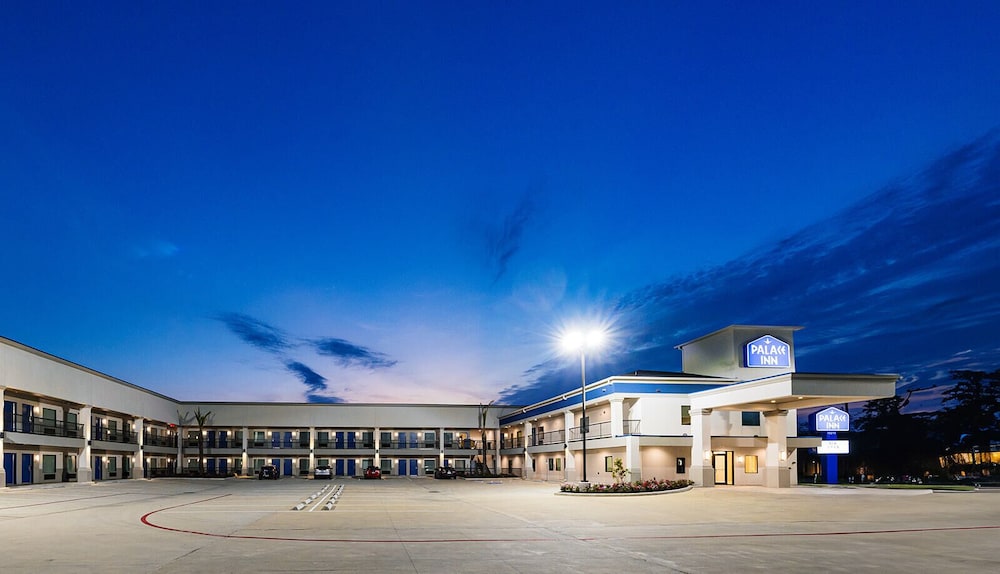 Palace Inn Blue Copperfield FM 529