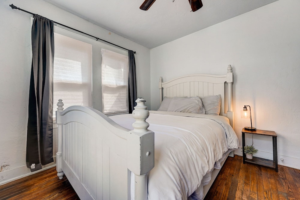 2BR Cozy House Near Paseo the Art District