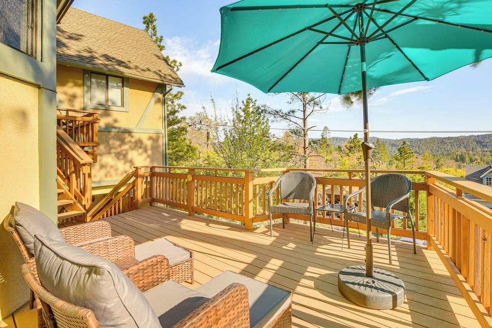 Partial Lake Arrowhead View: Cabin w/ Game Room!