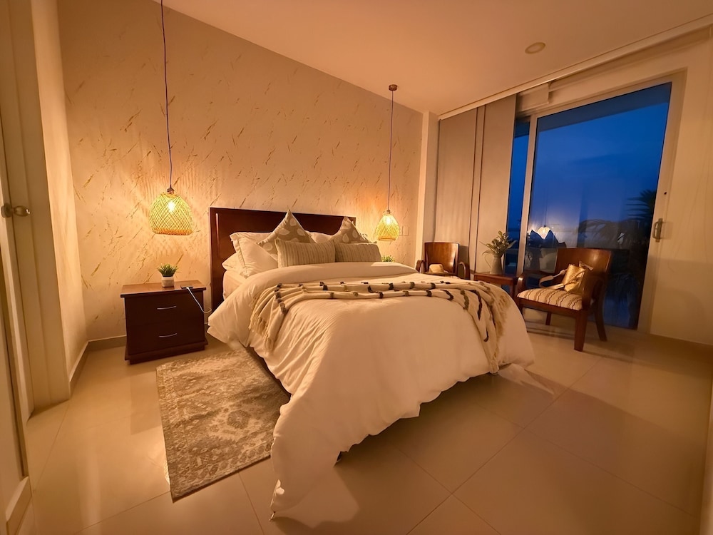 Condominio frente al mar  Morros Epic.