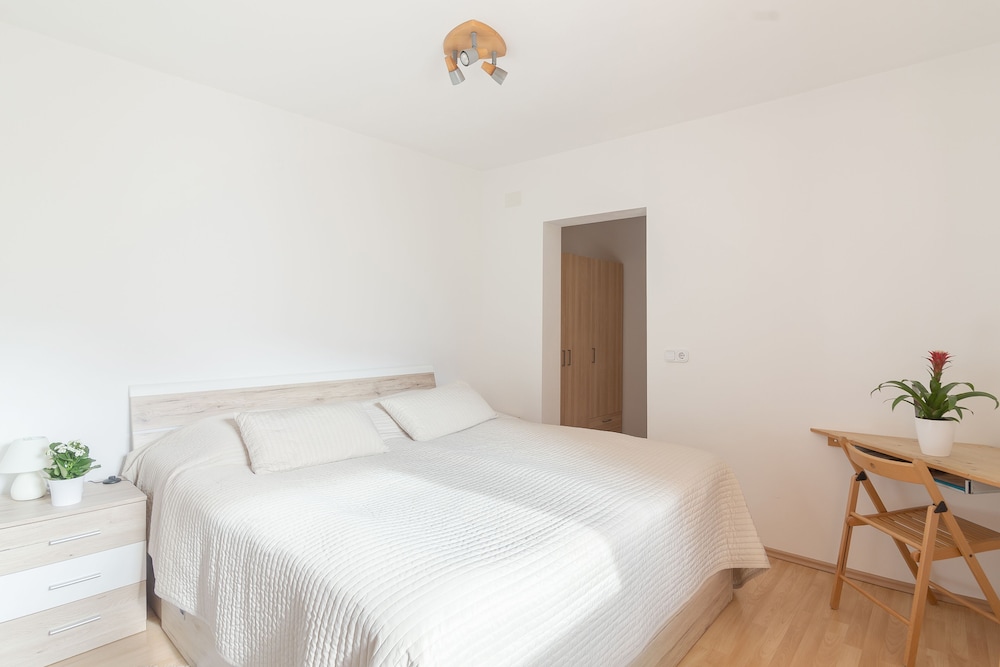 Apartments Valant view 5