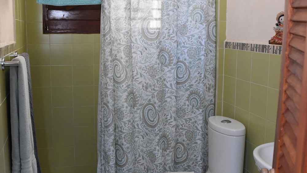 Room in B&B - Cancun Guest House 4 Terrace Tub
