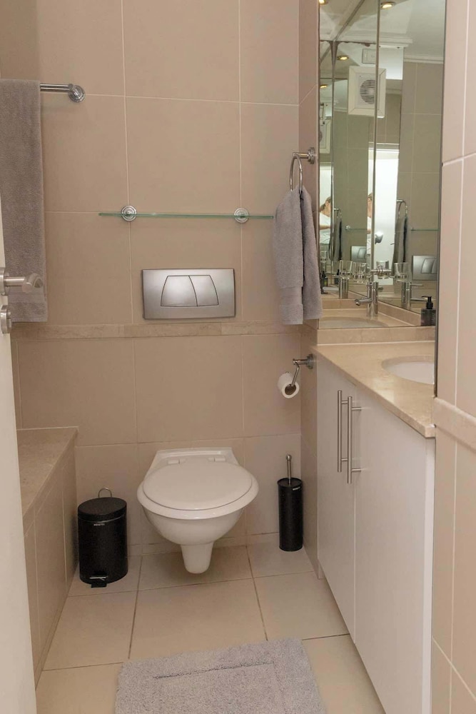 Holiday Apartment, Lagoon Beach