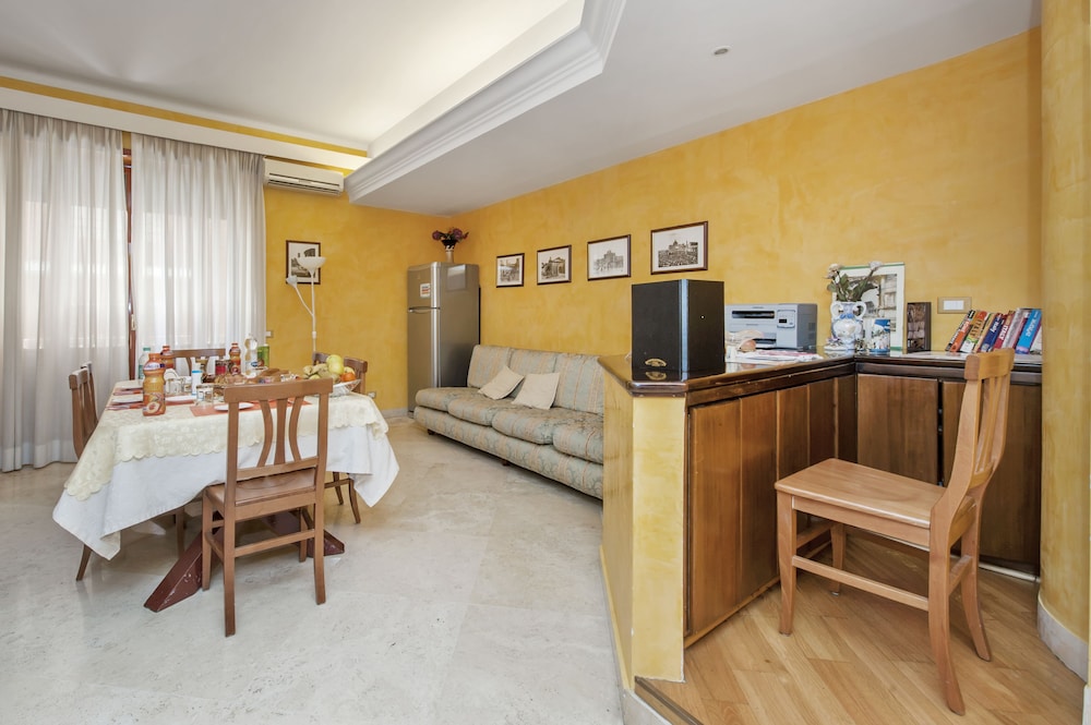 Kosher B&B The Home in Rome