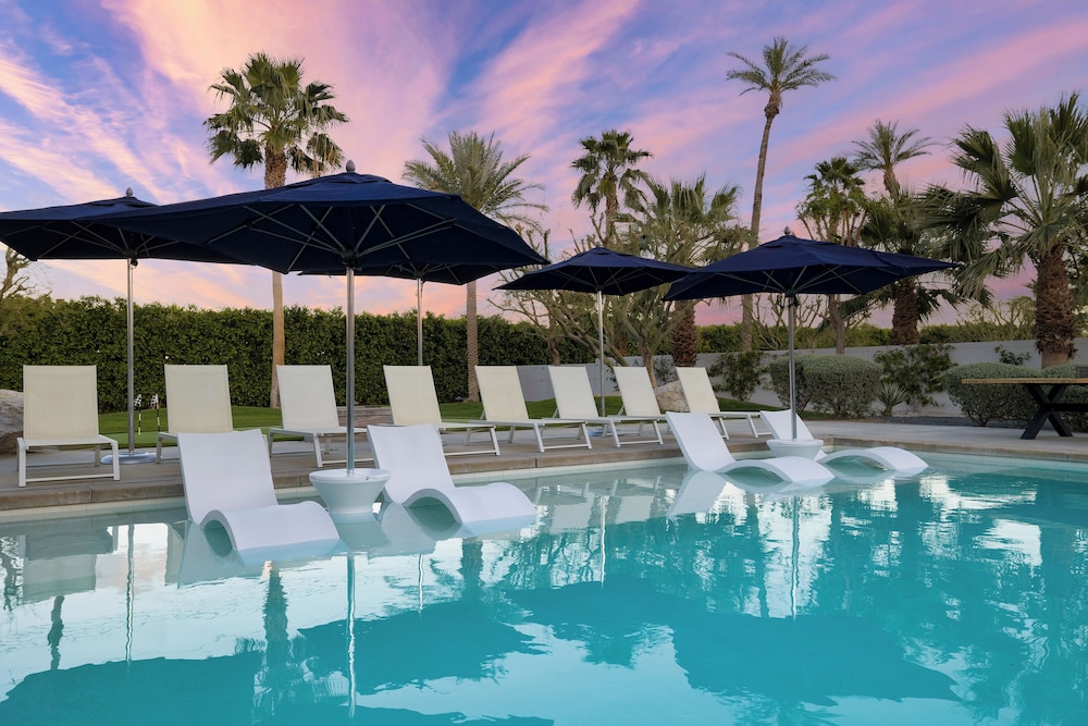 The Polo Villas by AvantStay – Modern Oasis Near Empire Polo Club