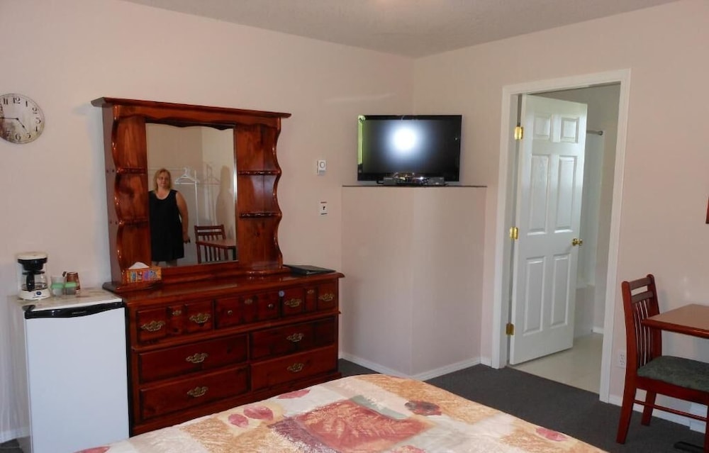 Mountain Springs Motel & RV Park