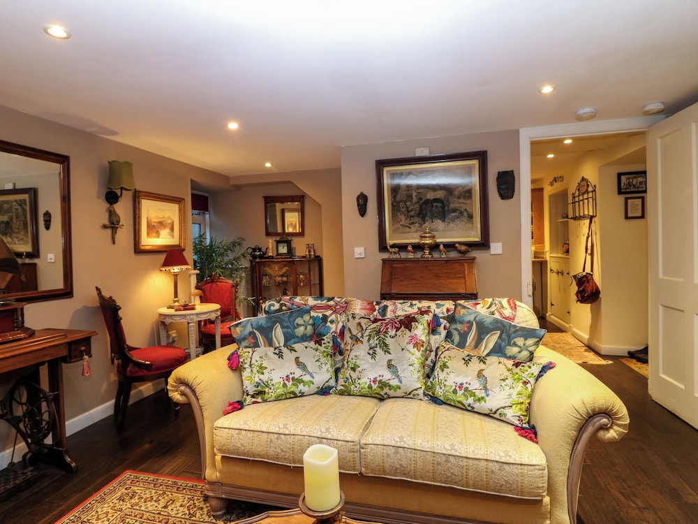 Wonderland Cottage