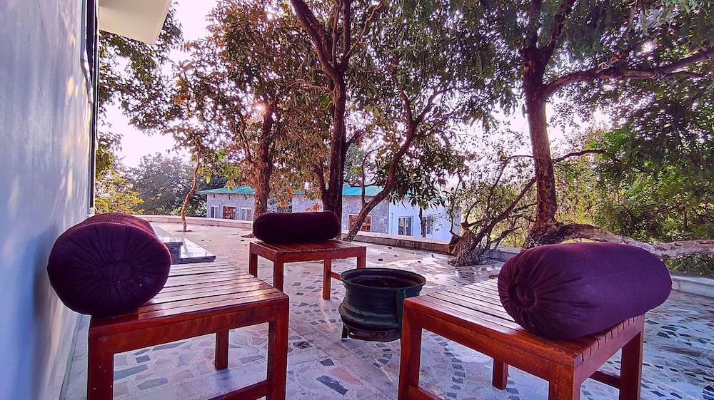 Takhat Villa by ShriGo Hotels view 3