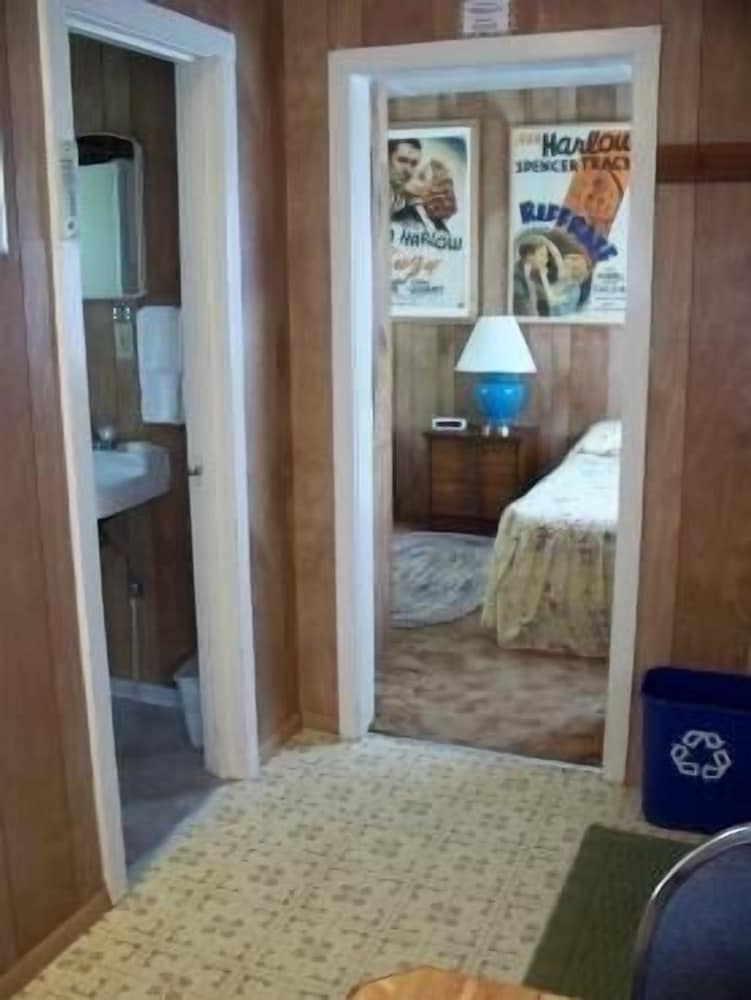 Valley View Motel