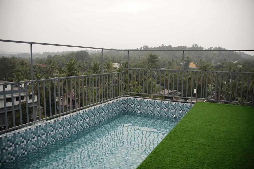 Spezio Luxurious Apartments