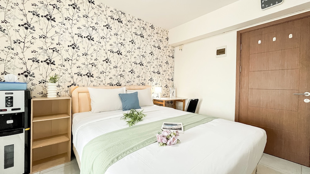 Cozy Bloom Studio Apartment Cinere Resort