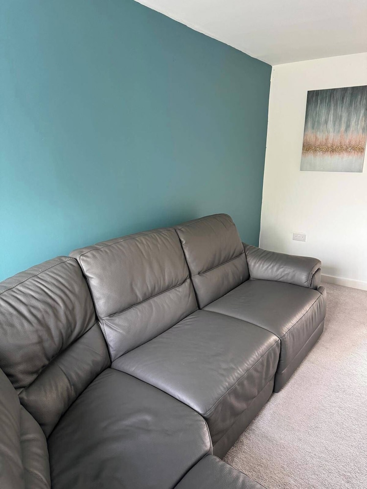 Coventry Chic City House - 3 Beds