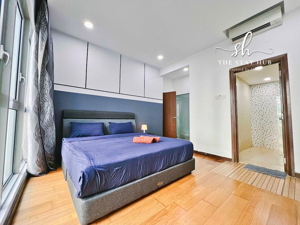 Regalia Residence The Sky Pool Suite