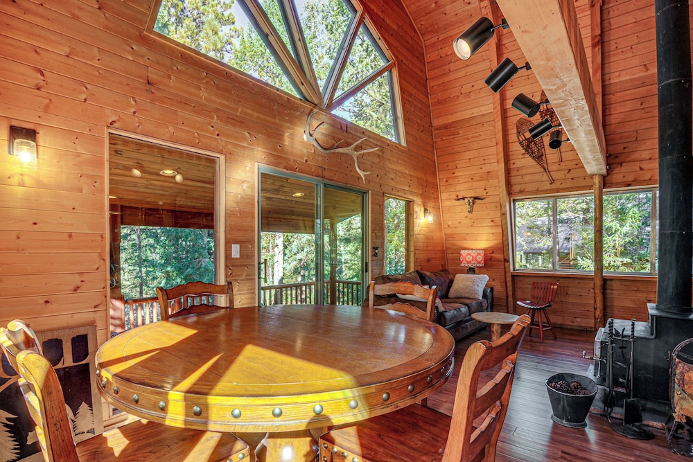 Near National Parks: Duck Creek Cabin Retreat