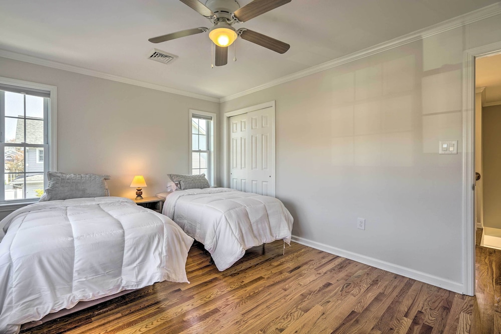 Charming Spring Lake Retreat, 1 Mi to Beach! view 5