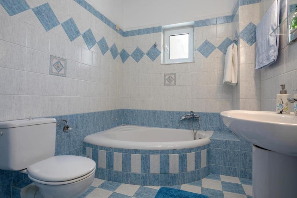 Antigoni s Family House - Antigoni s Family House view 4