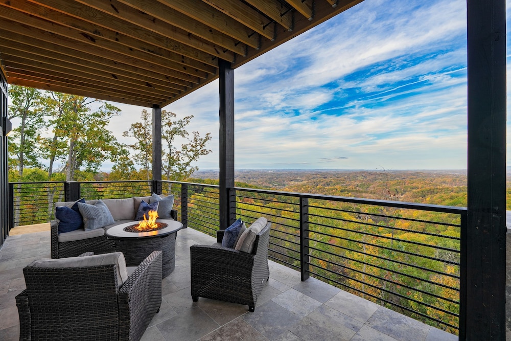 Whiskey Ridge - Avantstay Panoramic Views Infinity Pool Hot Tub Game Room