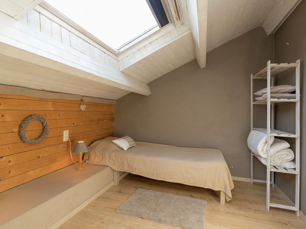 Beautiful Cottage in Malempre With Fenced Garden view 3